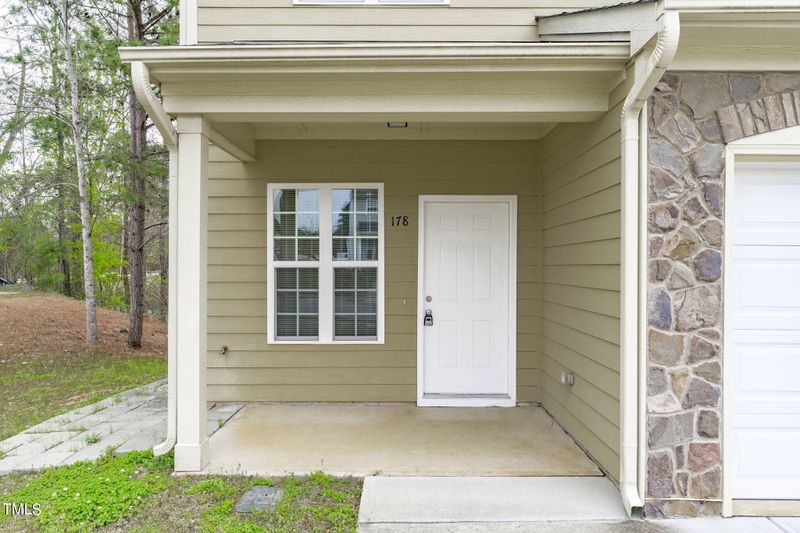 178 Sunnyview Ln, Clayton, NC 27520