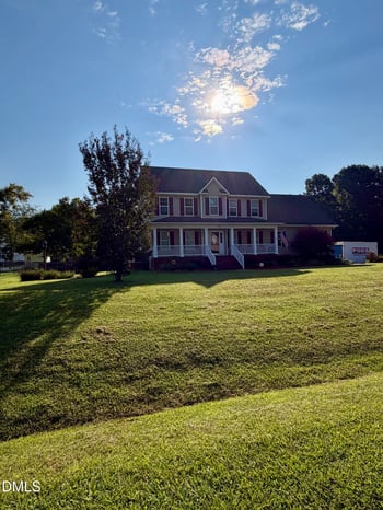 178 Waters Edge Dr, Erwin, NC 28339