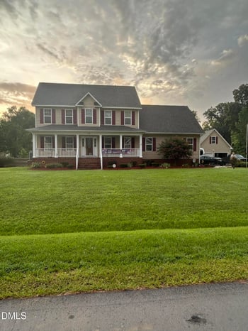 178 Waters Edge Dr, Erwin, NC 28339
