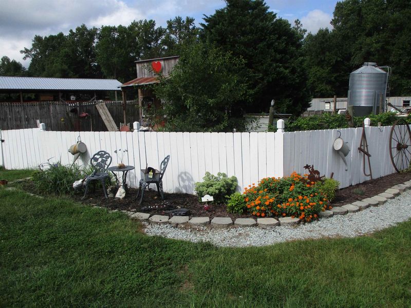 1780 Dixie Farm Rd, Sanford, NC 27332