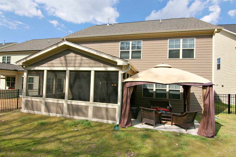1780 Pierre Pl, Apex, NC 27502