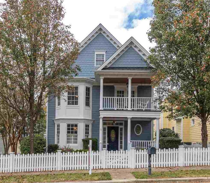 1781 Town Home Dr, Apex, NC 27502