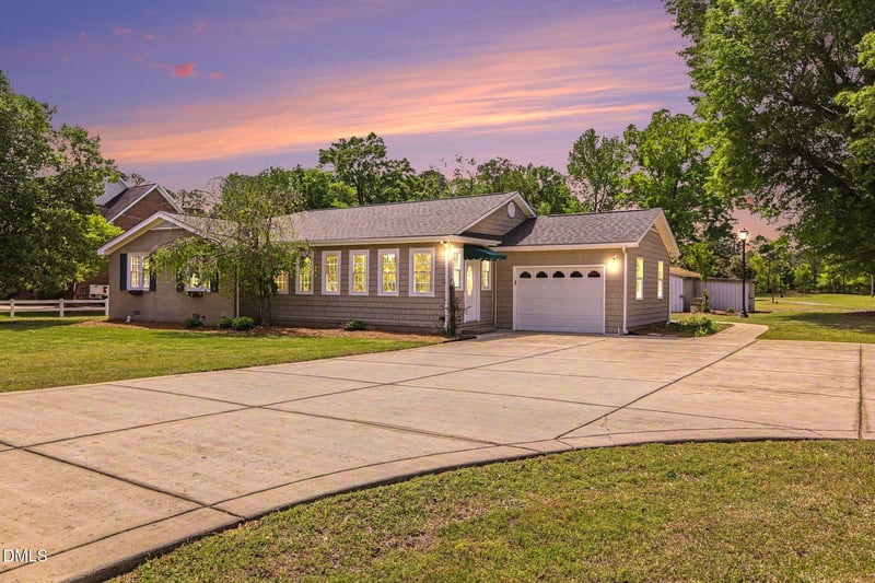 1782 Chicora Rd, Dunn, NC 28334