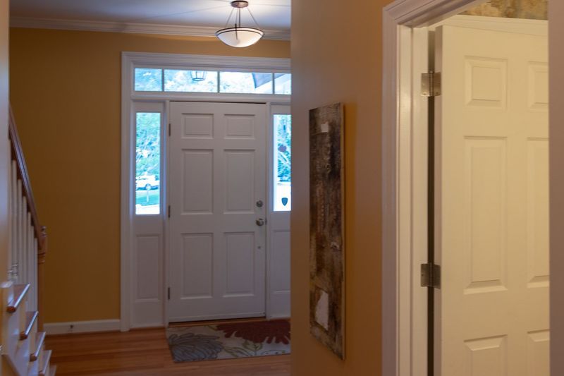 1782 Dunmore Pl, Chapel Hill, NC 27517