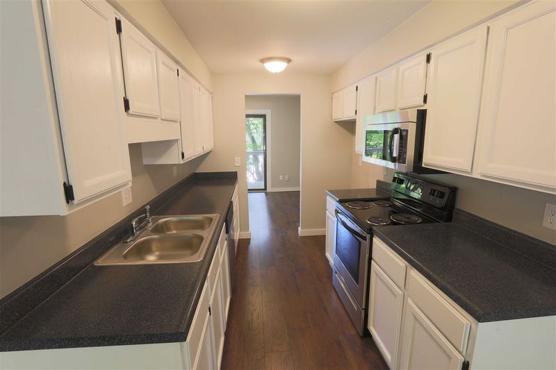 1784 Quail Ridge Rd, Raleigh, NC 27609