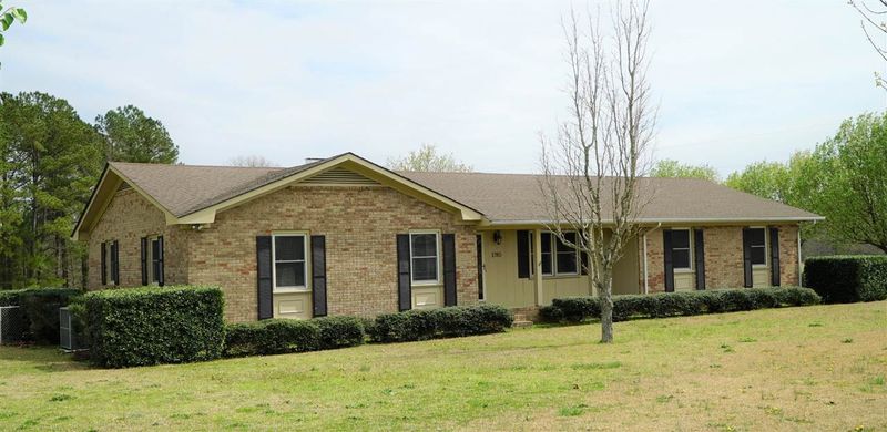1785 Hodges Chapel Rd, Benson, NC 27504