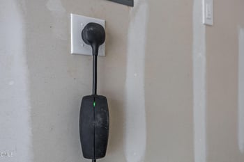 179 Cabernet Dr, Chapel Hill, NC 27516