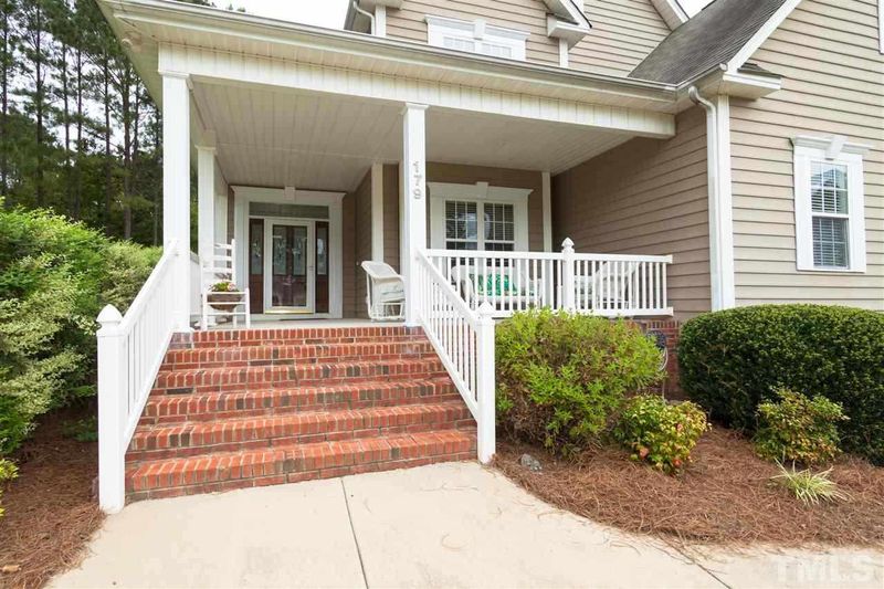 179 Cameron Dr, Raleigh, NC 27603