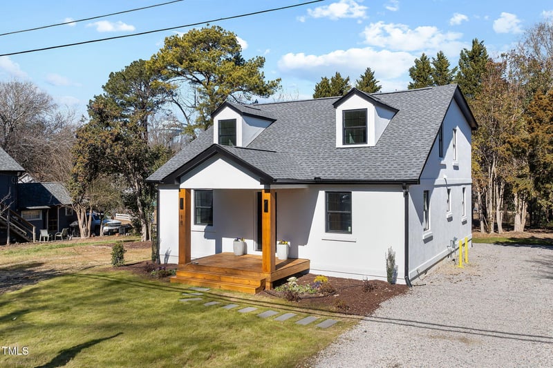 18 W Academy St, Wendell, NC 27591
