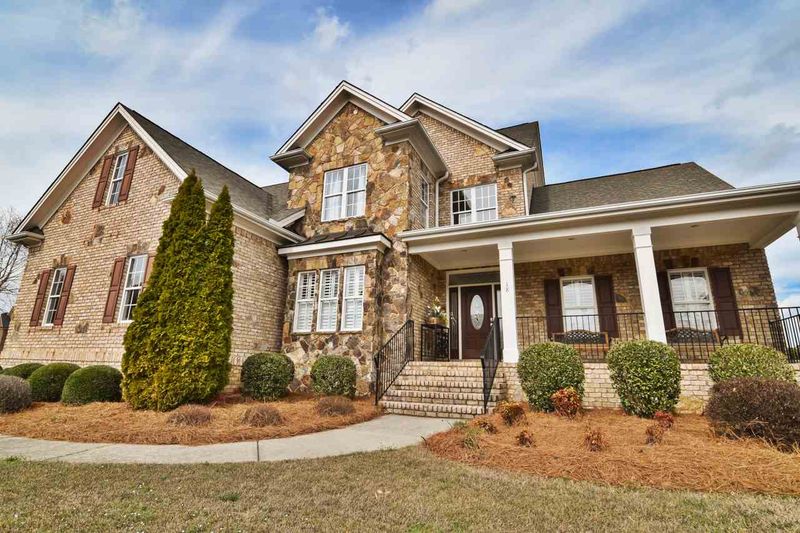 18 Barringer Dr, Garner, NC 27529