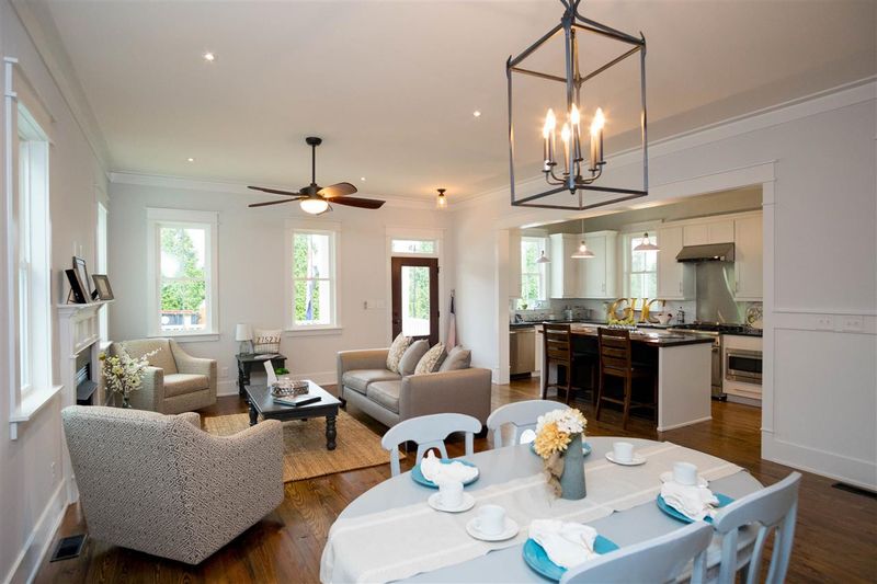 18 Bay St, Clayton, NC 27527