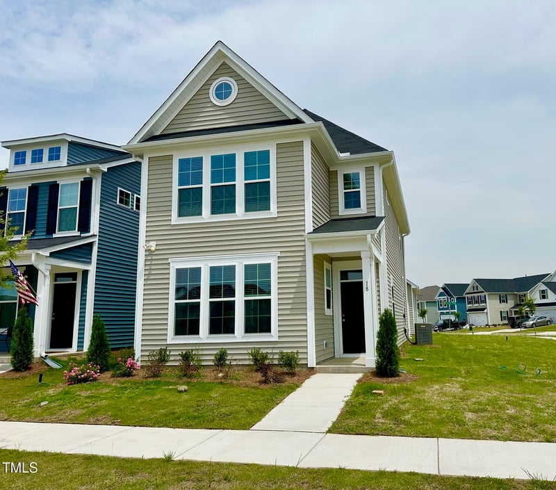 18 Blue Iris Pw, Clayton, NC 27520