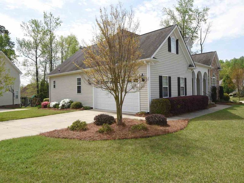 18 Brooksby Ct, Clayton, NC 27527