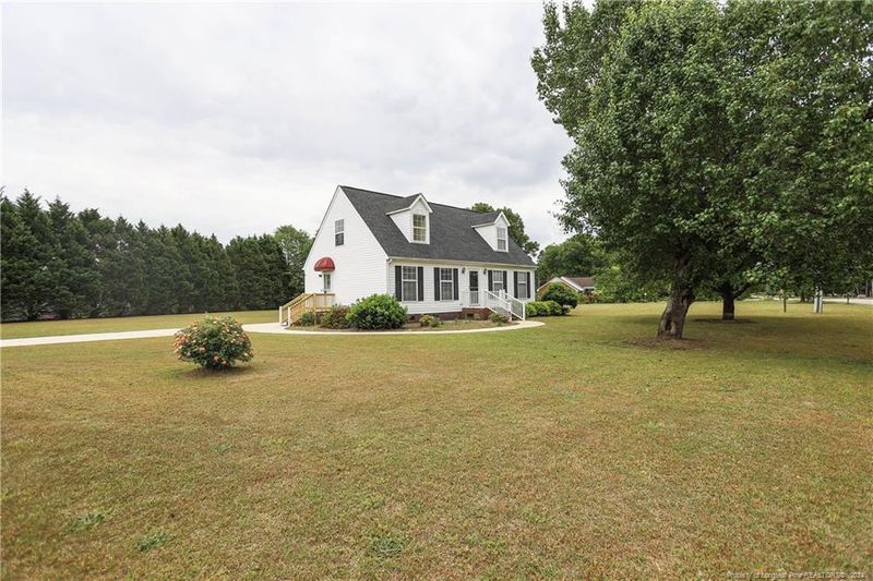 18 Bryan Godwin Ct, Erwin, NC 28339