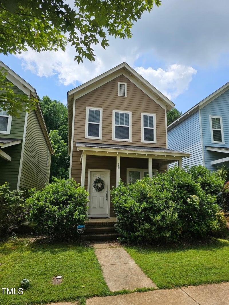 18 Danbury Ct, Pittsboro, NC 27312