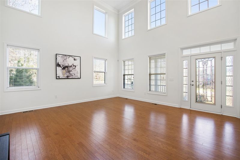 18 S Duelling Oaks Dr, Chapel Hill, NC 27517