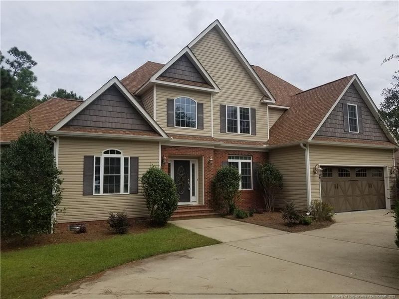 18 Dunes Cir, Sanford, NC 27332