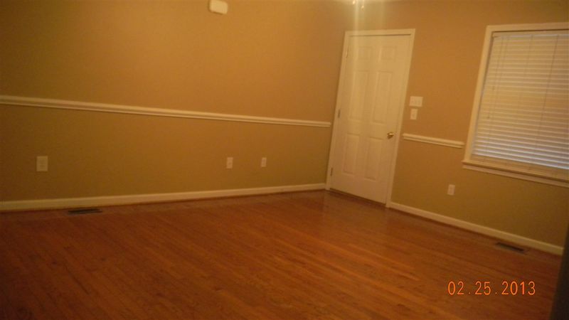 18 E Dunn St, Coats, NC 27521