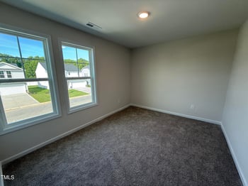 18 Emily Gardens Dr, Selma, NC 27576