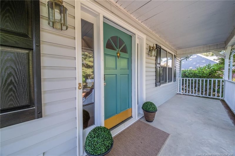 18 Fairway Ln, Sanford, NC 27332