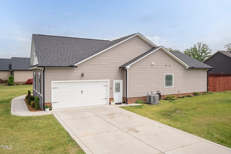 18 Fisher Rd, Lillington, NC 27546