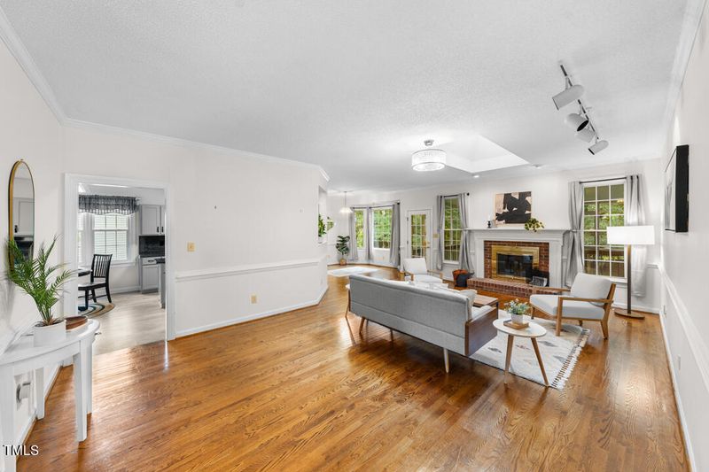 18 Governors Pl, Durham, NC 27705