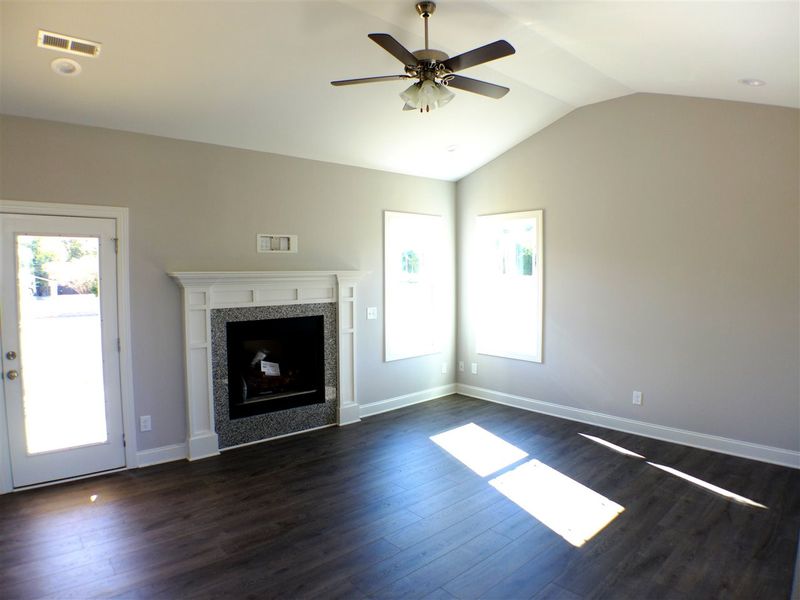 18 Grazing Meadows Dr, Angier, NC 27501