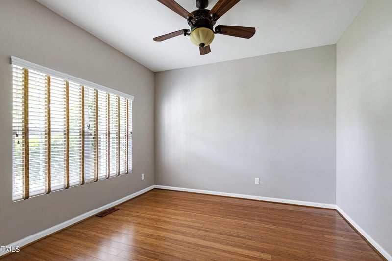 18 Gwendolyn Cir, Durham, NC 27703