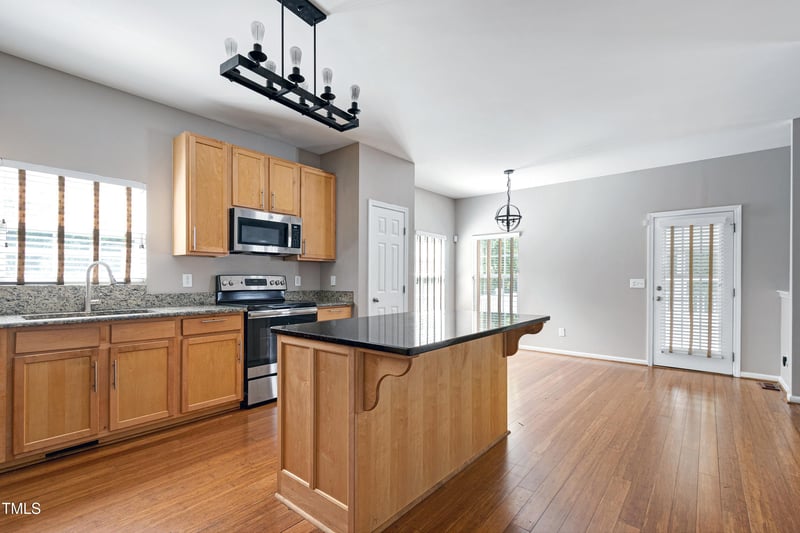 18 Gwendolyn Cir, Durham, NC 27703
