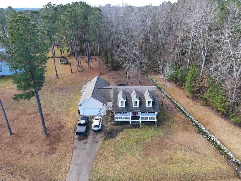 18 Hickory Nut Dr, Smithfield, NC 27577