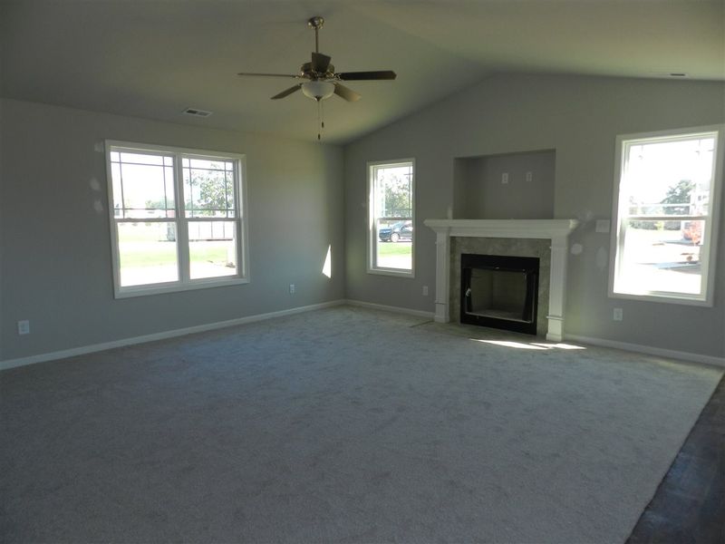 18 Marshfield Dr, Benson, NC 27504