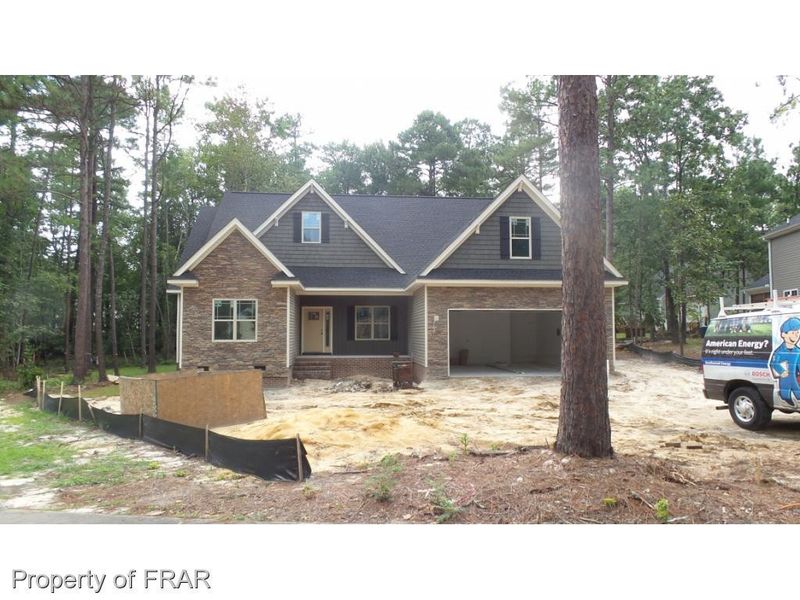18 Mill Rn, Sanford, NC 27330