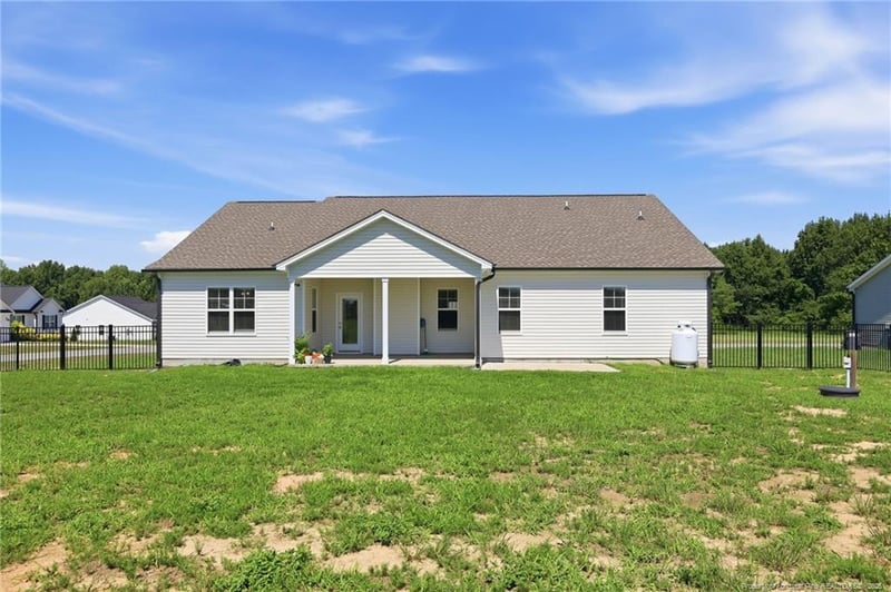 18 Mossy Bridge Ct, Lillington, NC 27546
