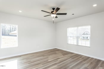 18 Neuse Hollow Ct, Clayton, NC 27527