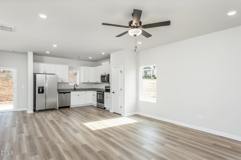 18 Neuse Hollow Ct, Clayton, NC 27527