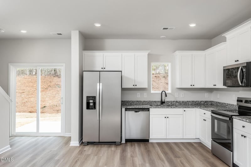18 Neuse Hollow Ct, Clayton, NC 27527