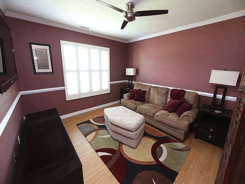 18 Pumpkin Pl, Durham, NC 27703