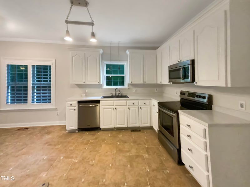 18 Red Leaf Trl, Clayton, NC 27527