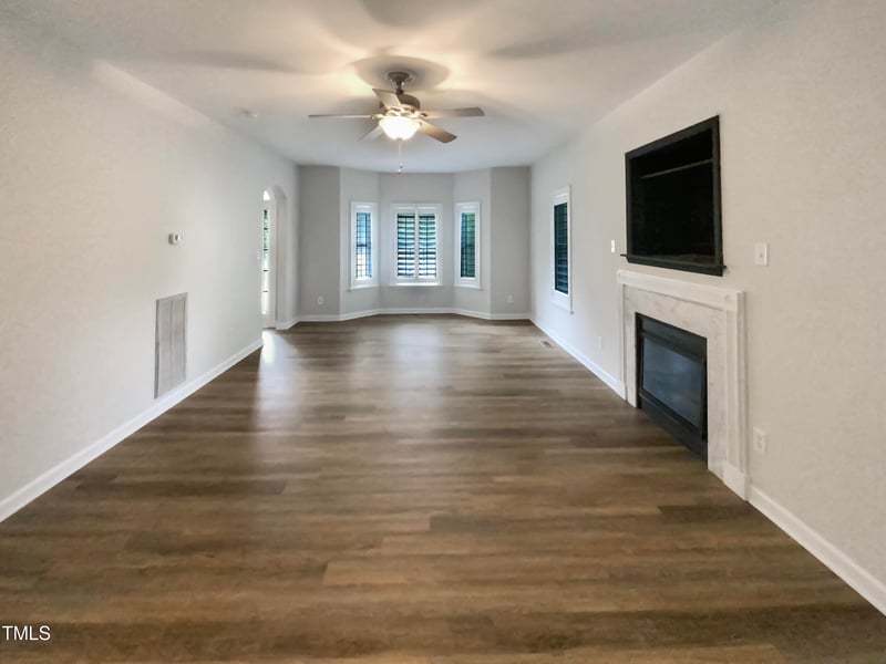 18 Red Leaf Trl, Clayton, NC 27527