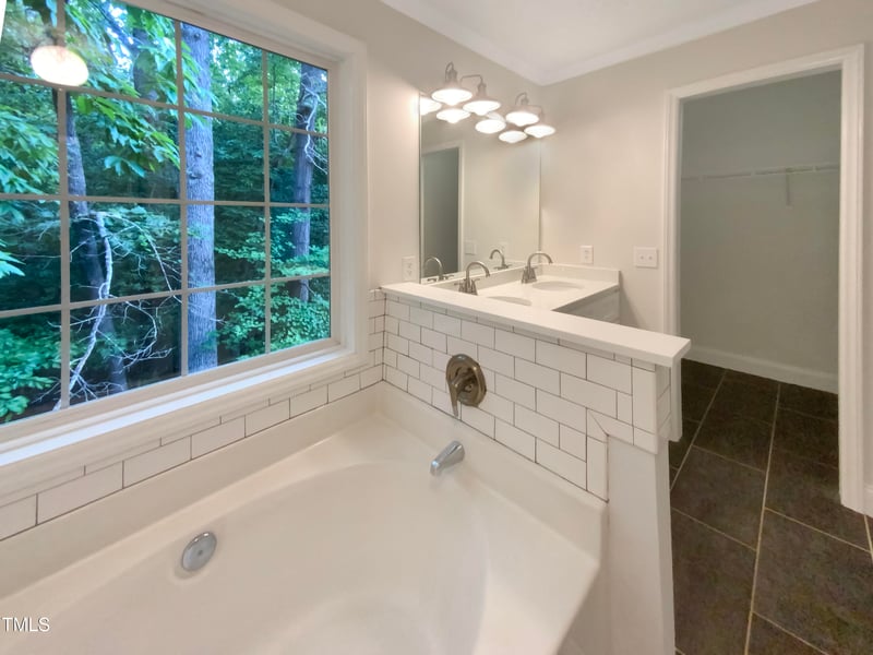 18 Red Leaf Trl, Clayton, NC 27527