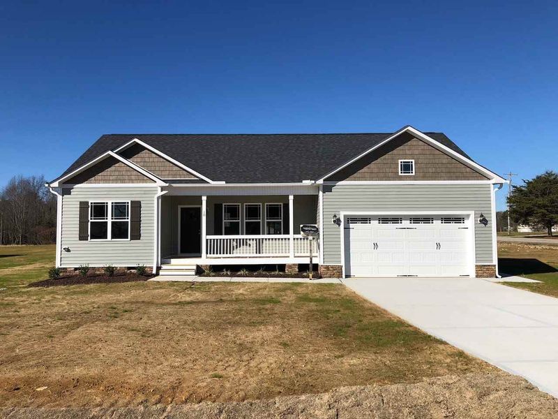 18 Rickenbacker Dr, Zebulon, NC 27597