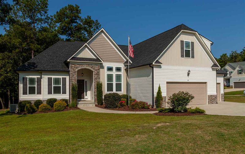 18 Roasted Nut Ln, Smithfield, NC 27577