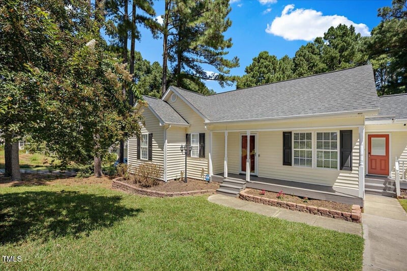 18 Rockwood Ct, Fuquay Varina, NC 27526