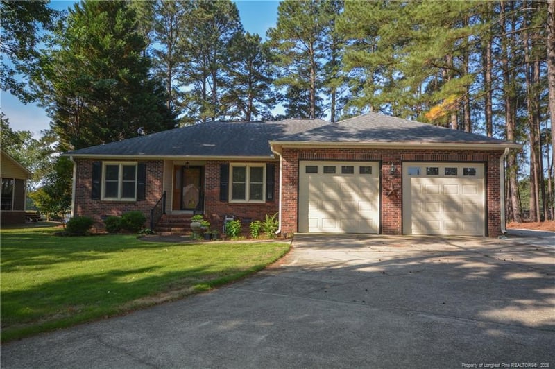 18 Sandy Point, Sanford, NC 27332