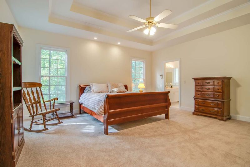 18 Scarlett Oak Ct, Durham, NC 27712