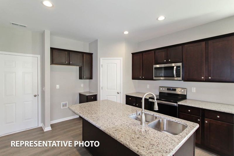 18 Seedling Ct, Zebulon, NC 27597