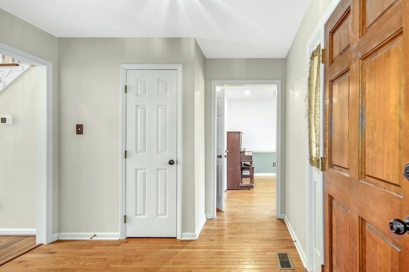 18 Seven Oaks Dr, Clayton, NC 27520