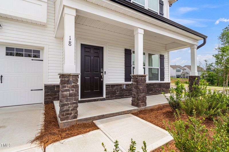 18 Silver Moon Ln, Clayton, NC 27527