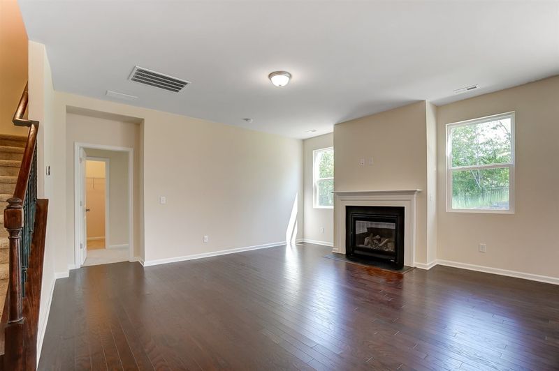 18 Southern Acres Dr, Fuquay Varina, NC 27526