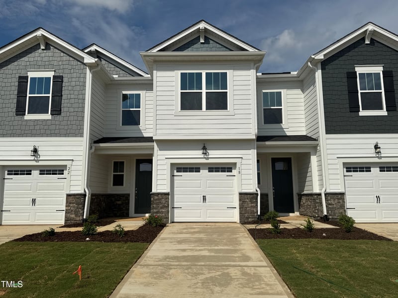 18 Twin Birch Dr, Angier, NC 27501